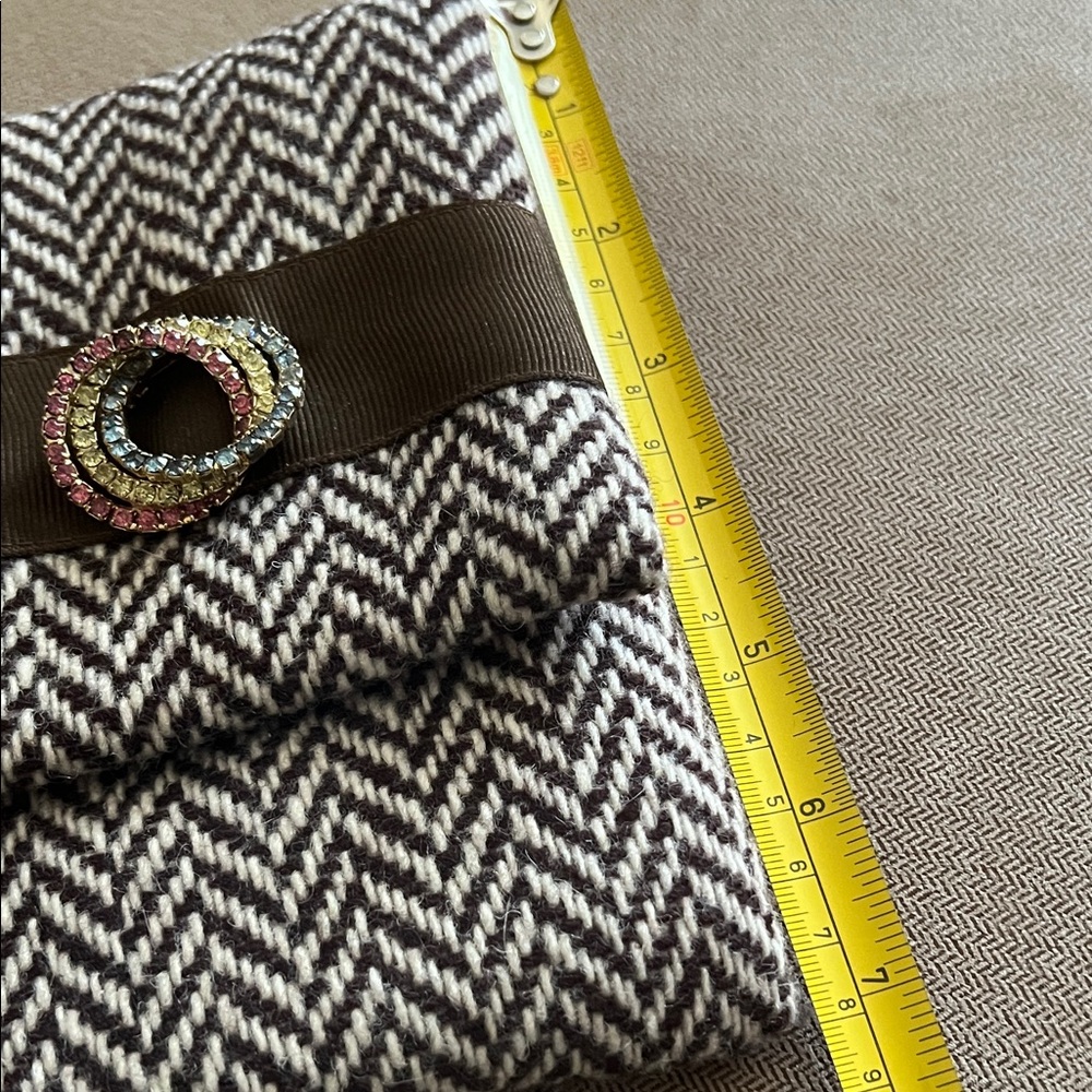 SWANK Chevron Clutch with Black and Brown Design - Picture 3 of 8